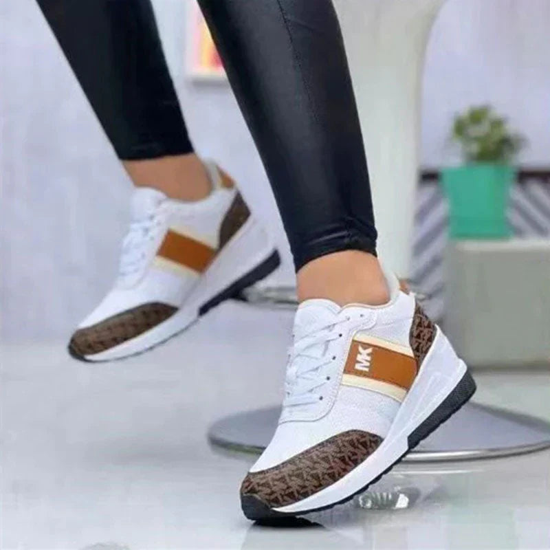 Tove - Bequeme Low-Top-Sneaker mit Streifenakzent