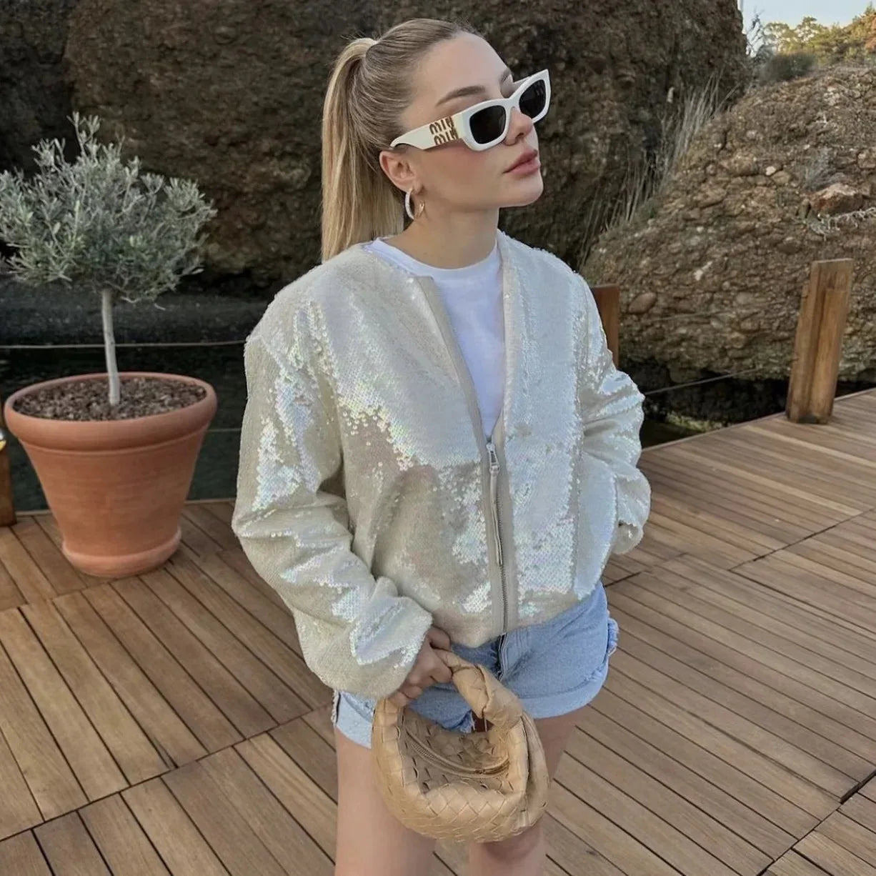 Lillymoda | Florence - Paillettenbesetzte Bomberjacke mit O-Ausschnitt