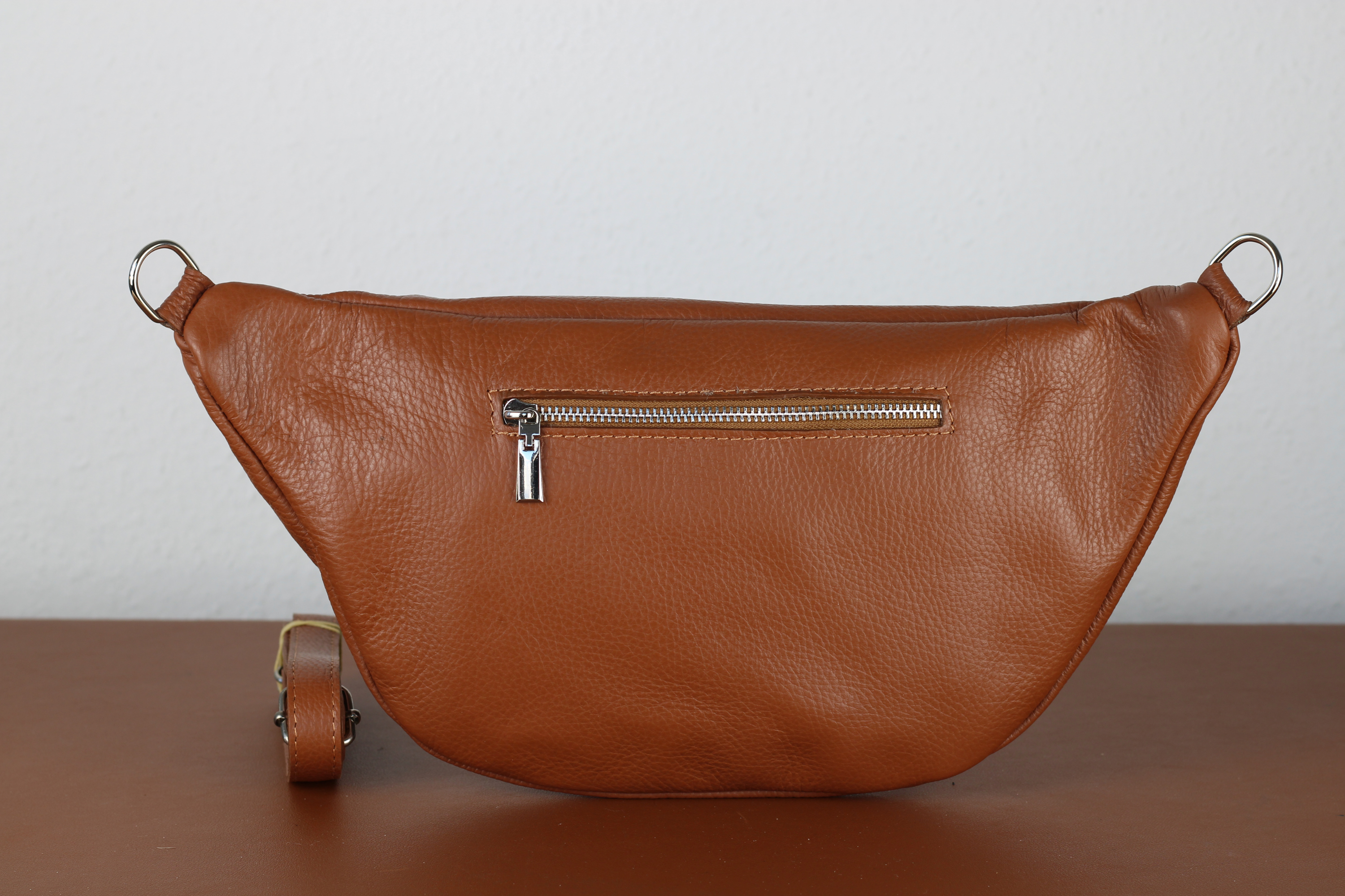 Zeitlose Eleganz einer Umhängetasche | Vegan Leather