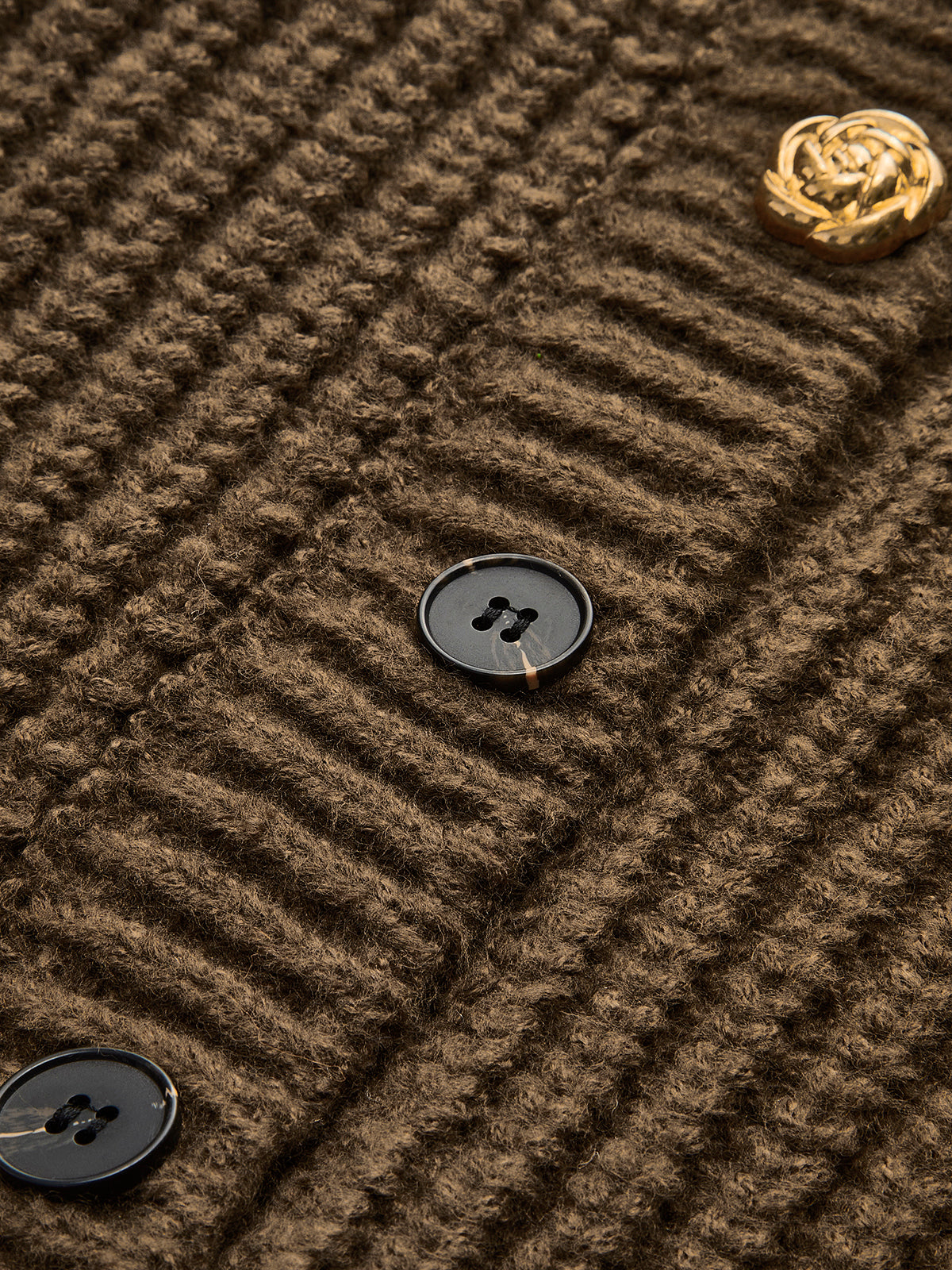 Runder-Halsausschnitt Cardigan mit Metall-Details und verkürzter Länge