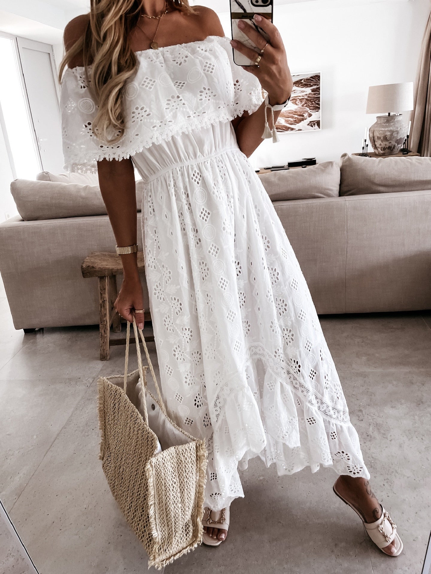 Lillymoda | Ivee - schulterfreies besticktes Maxikleid