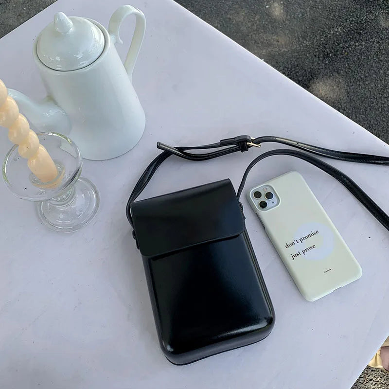 Mini Umhängetasche – PU-Leder Schultertasche für Handy und Essentials - Nickie