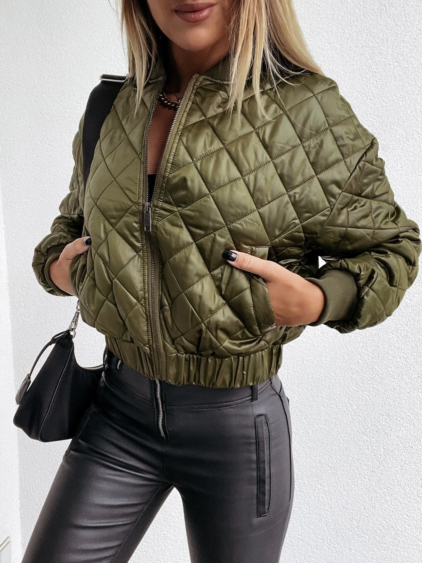 Lillymoda | Camila - gesteppte verkürzte Daunenjacke