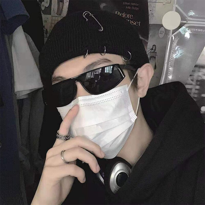Warme und dicke Hip-Hop Skullcap für Frauen in modischer Kleidung