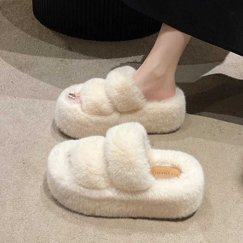 Lillymoda | Furry Luxe - flauschig weiche Hauspantoffeln