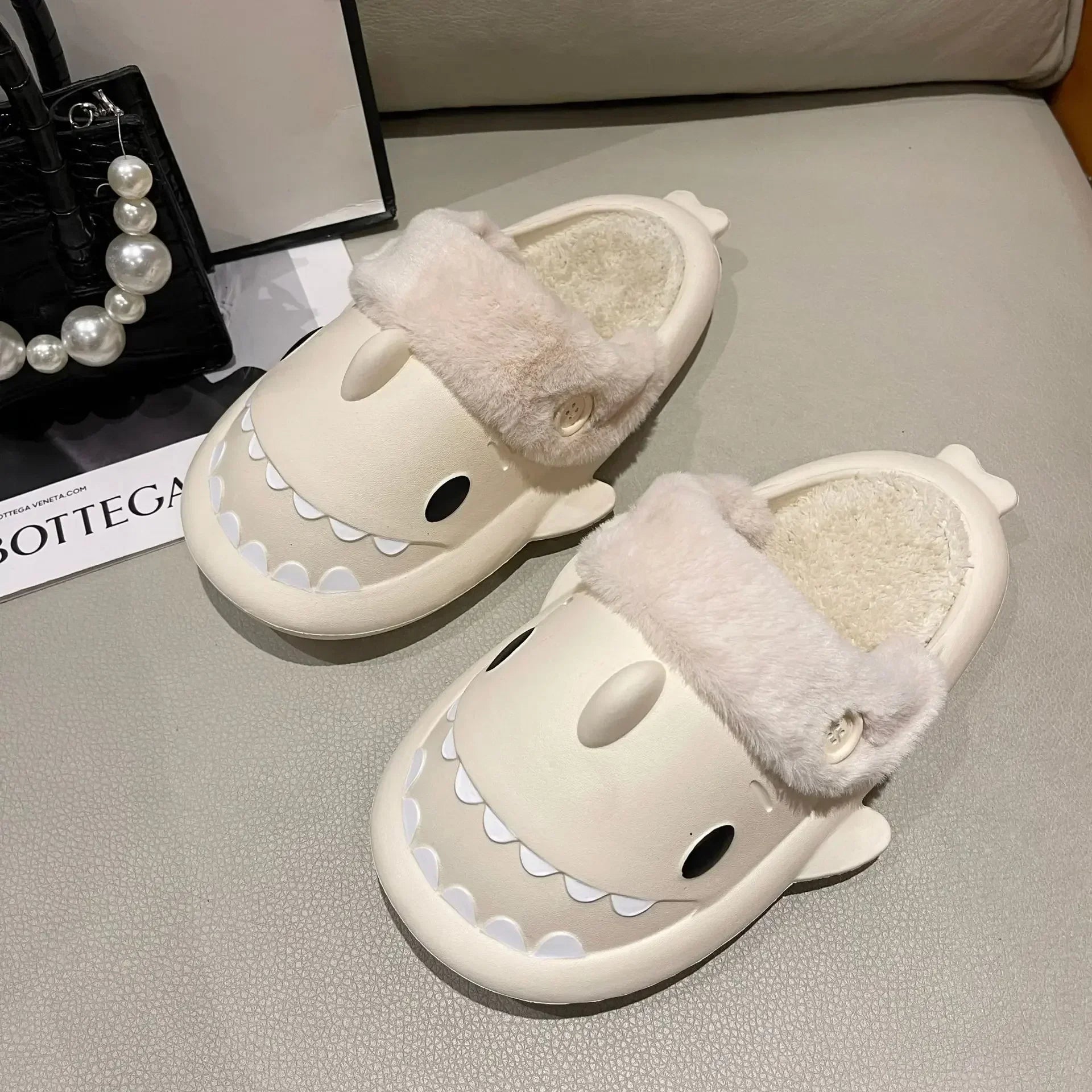 Lillymoda | Fluffy Slides - Rutschfeste Plüsch Innenschlappen