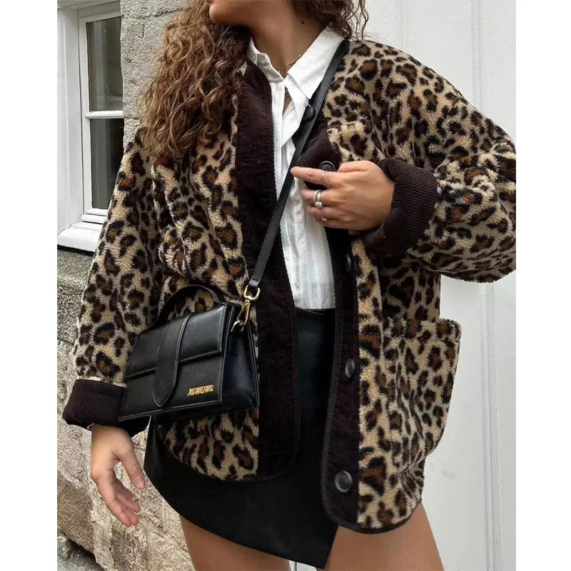 Lillymoda | Claire - Lässiger Leoparden-Plüschmantel