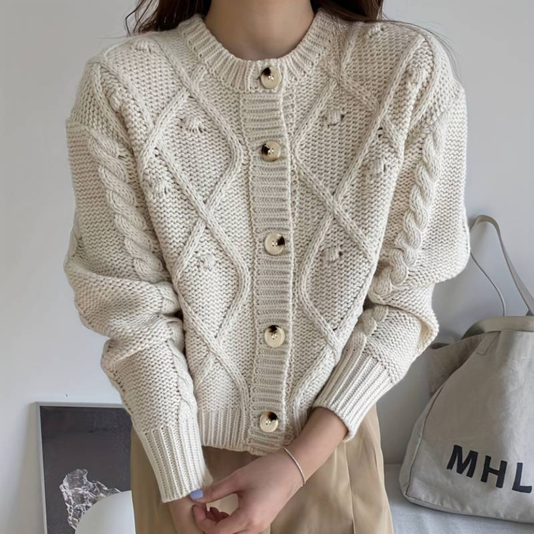 Julia Strickjacke | Vielseitige Strickjacke mit Drehmuster für Frauen