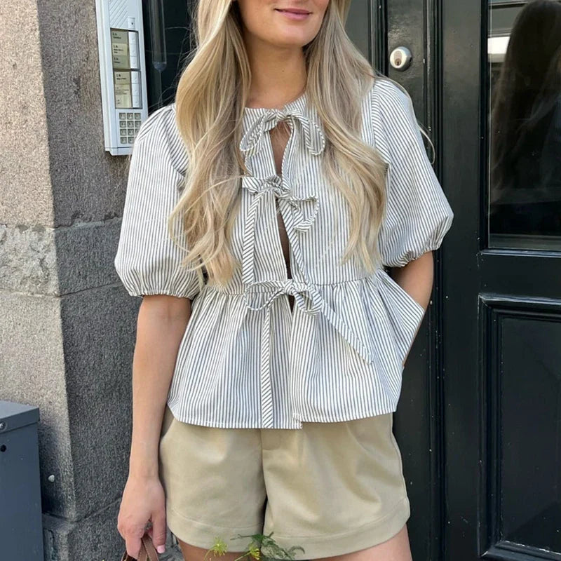 Mova | Vintage Gestreifte Bluse mit Krawattenschleife