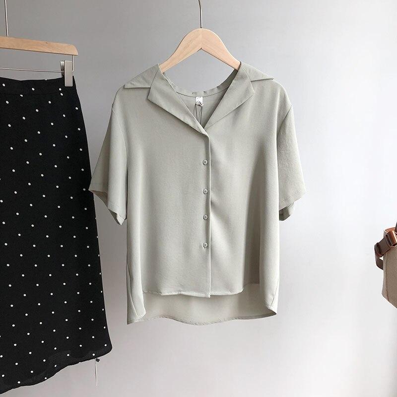 Damen-Poloshirt mit breitem Kragen