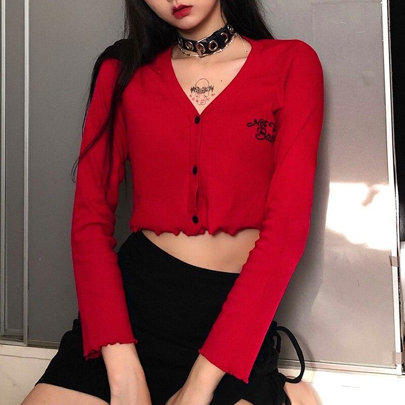 Knallig, rotes Damen-T-Shirt gewelltem Saum
