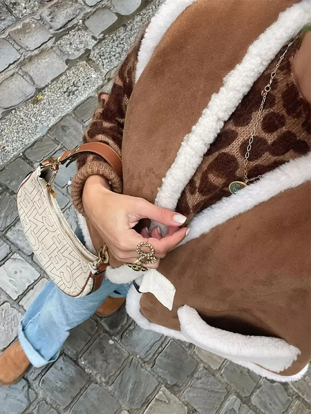Lillymoda | Claire - Gekürzte Strickjacke mit Samt-Charme