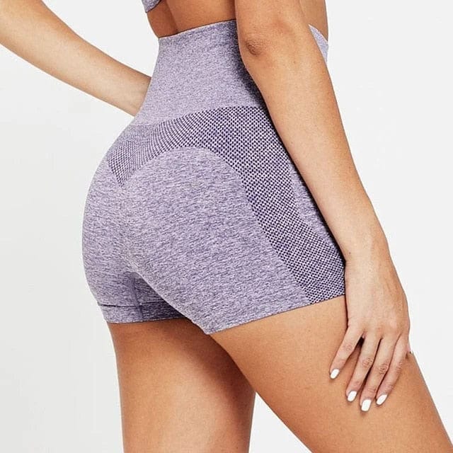 Eng geschnittene Sportshorts für kühle Herbst- und Wintertage