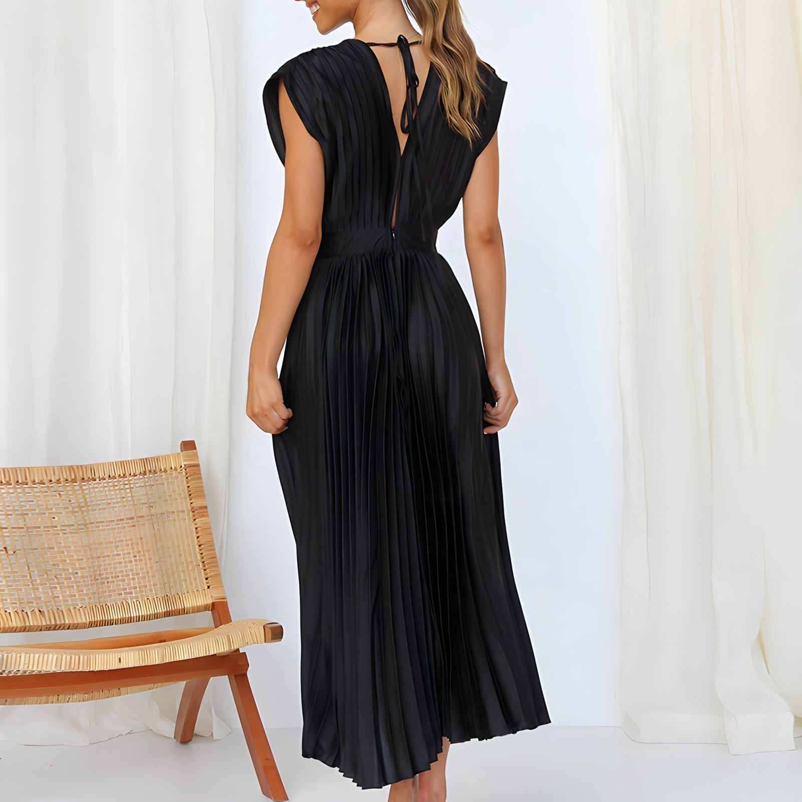 Lillymoda | Gladys - Elegantes Plissee-Kleid mit V-Ausschnitt