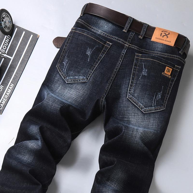 Normale Herrenjeans
